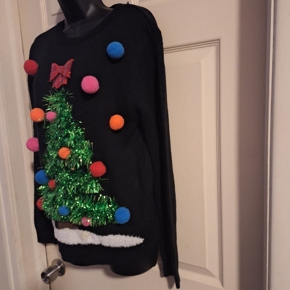 Lavender moon women's Christmas sweater with bell sounds size large - Picture 4 of 5